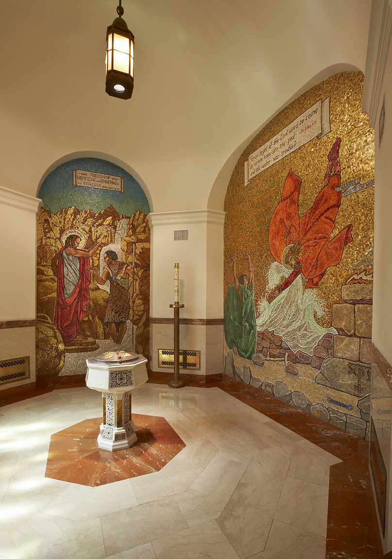 Baptistry and Nave Cathedral of St. Matthew the Apostle in Washington